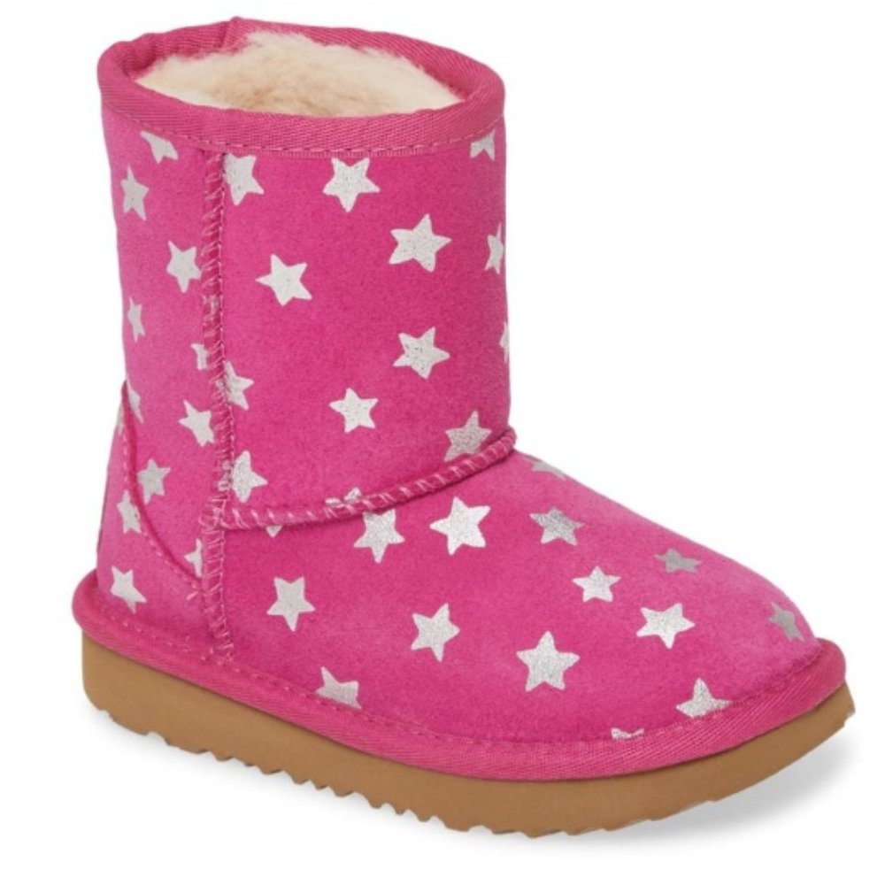 UGG Classic Short II Water Resistant Stars Boot - Picture 1 of 12